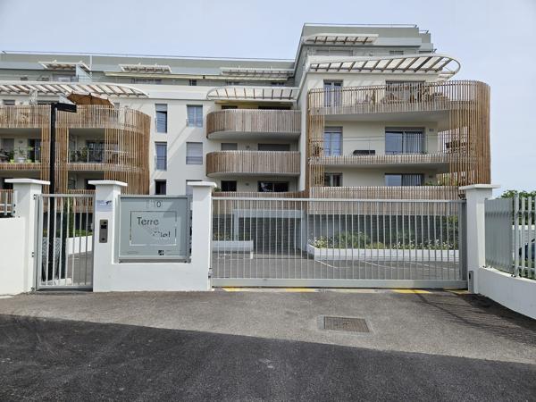 Garage de  12.2 m² – Résidence récente – Antibes