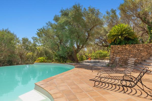 Vente Maison de luxe La Farlède 7 Pièces 220 m²