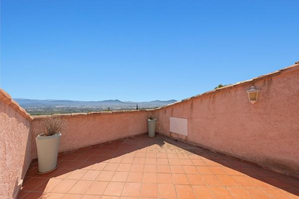 Vente Maison de luxe La Farlède 7 Pièces 220 m²