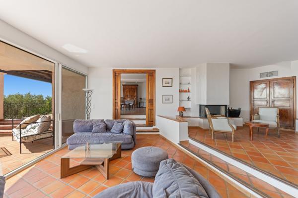 Vente Maison de luxe La Farlède 7 Pièces 220 m²