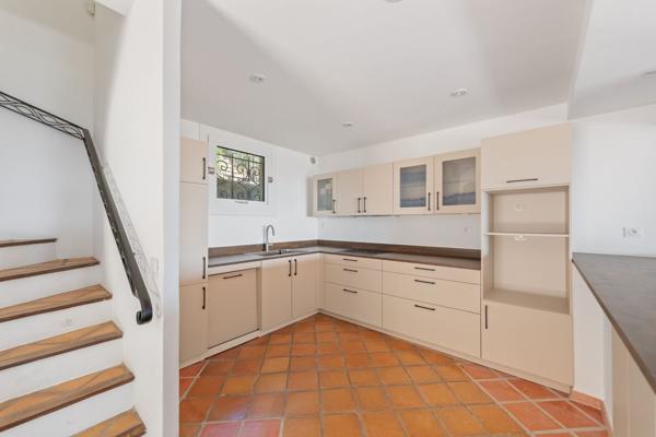 Vente Maison de luxe La Farlède 7 Pièces 220 m²