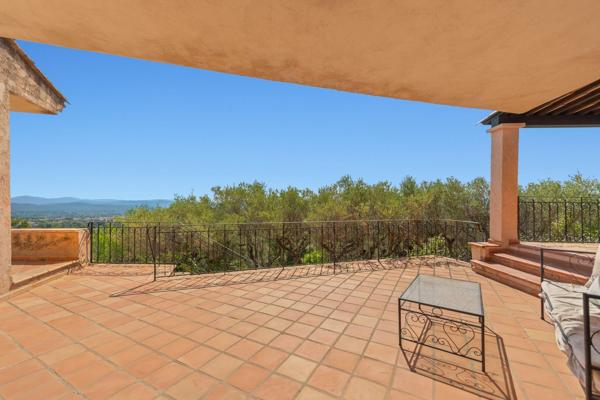 Vente Maison de luxe La Farlède 7 Pièces 220 m²