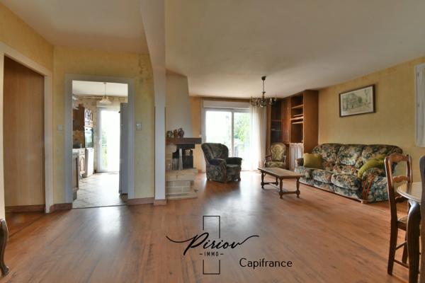 Pavillon sur sous sol complet - 3000 m² de terrain clos