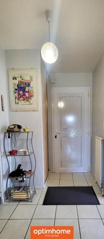 Maison 2 chambres 1 bureau avec piscine dans un secteur calme et recherché