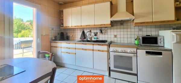 Maison 2 chambres 1 bureau avec piscine dans un secteur calme et recherché