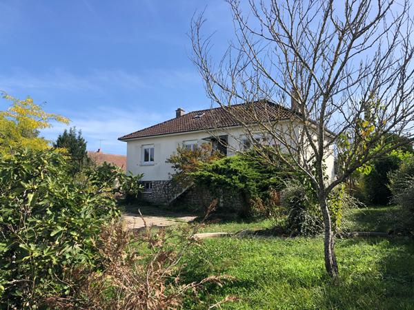 Maison T4 BAYEL Ref 570A