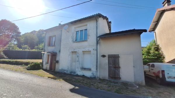 Maison
         4 pièces
        - 115 m² 49 900 € *