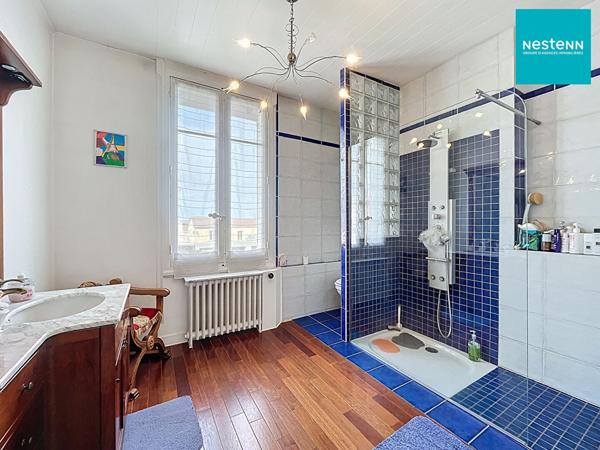 Maison de Maître Bonson 9 pièces 257 m² - 7 chambres et grand parc de 3122 m²