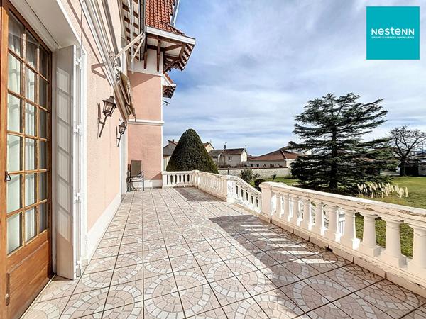 Maison de Maître Bonson 9 pièces 257 m² - 7 chambres et grand parc de 3122 m²