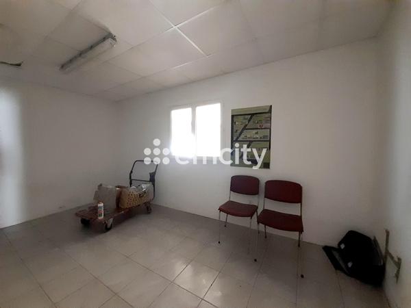 Local Commercial - 920 m²