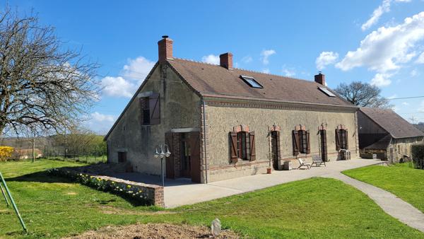 A VENDRE - MAISON DE CHARME RENOVEE A MANSIGNE