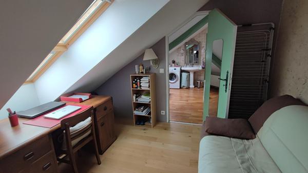 A VENDRE - MAISON DE CHARME RENOVEE A MANSIGNE