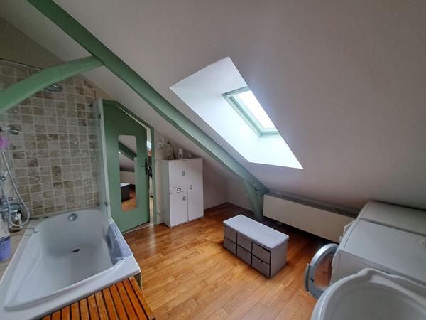 A VENDRE - MAISON DE CHARME RENOVEE A MANSIGNE