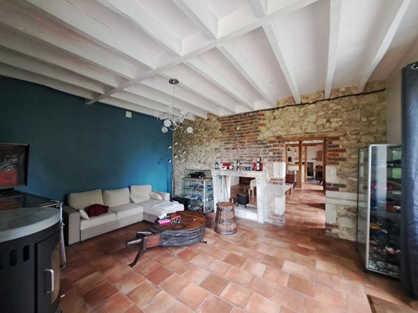 A VENDRE - MAISON DE CHARME RENOVEE A MANSIGNE