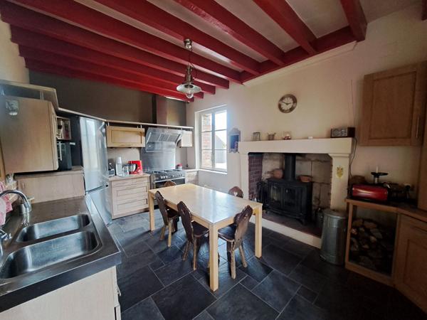 A VENDRE - MAISON DE CHARME RENOVEE A MANSIGNE