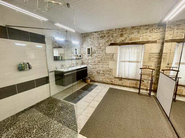 Maison 10 pièces 286 m2