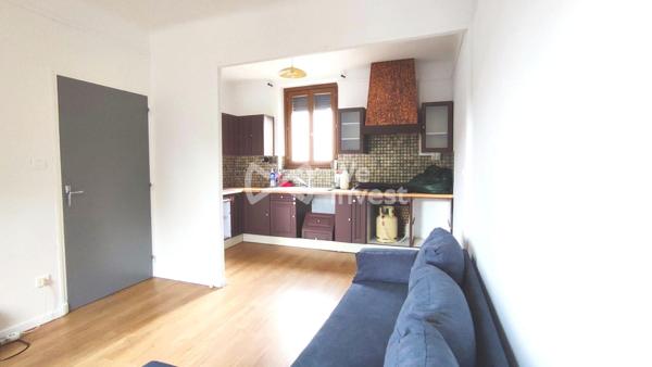 Immeuble 1 appartement + local commerciale.