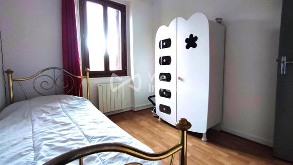 Immeuble 1 appartement + local commerciale.