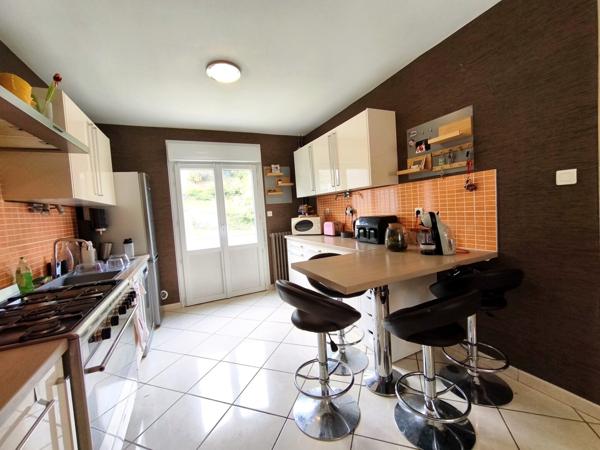 À VENDRE – Charmante maison familiale avec grand jardin bien exposé 243 000 € H.A.I.*