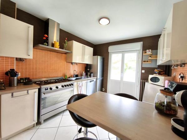 À VENDRE – Charmante maison familiale avec grand jardin bien exposé 243 000 € H.A.I.*