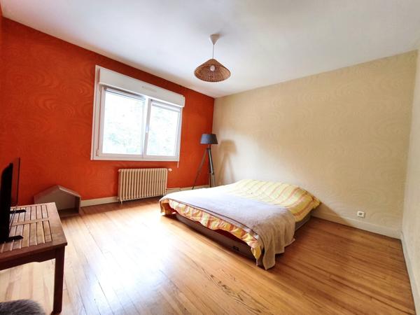 À VENDRE – Charmante maison familiale avec grand jardin bien exposé 243 000 € H.A.I.*