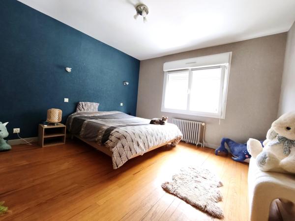 À VENDRE – Charmante maison familiale avec grand jardin bien exposé 243 000 € H.A.I.*