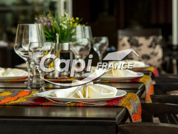 A louer SAINT CYR L'ECOLE Local commercial 85,3 m2, cabinet médical, bureaux, restaurant, services