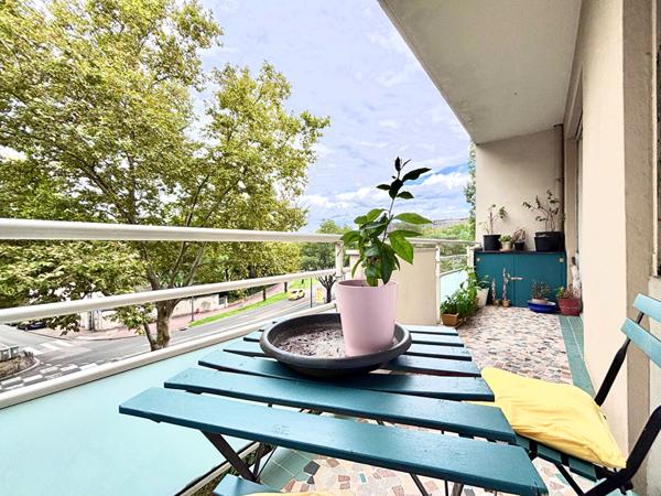 À vendre - Appartement familial 119 m2 4 chambres à Tassin-La-Demi-Lune - HORLOGE