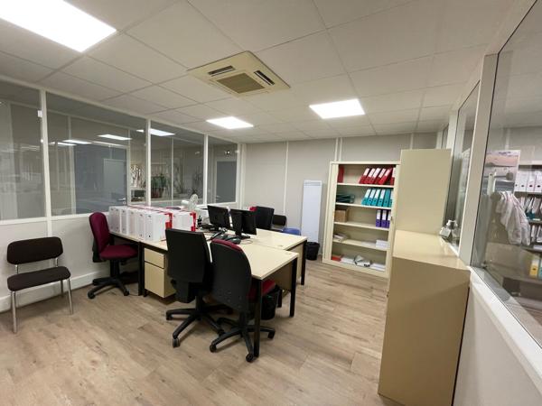 A LOUER BUREAUX DE 428 M2 - COMPIEGNE ZAC DE MERCIERES