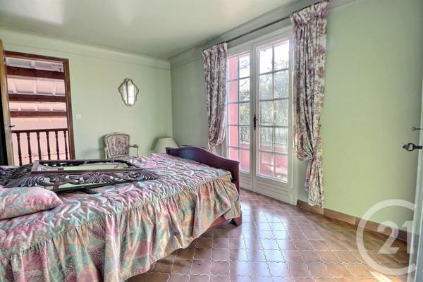 Maison à vendre  5 pièces - 128,27 m2 ST RAPHAEL - 83