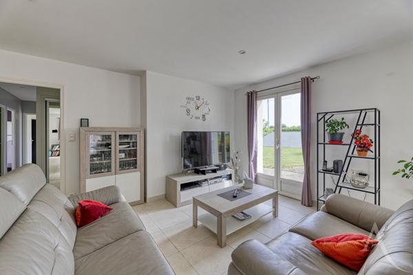 Maison plain-pied avec grand atelier et terrain arboré Les Essarts-en-Bocage