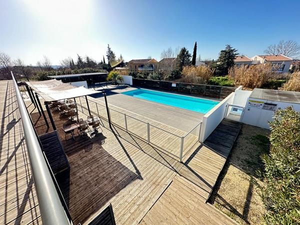 Studio de charme dans une résidence de vacances à Éguilles