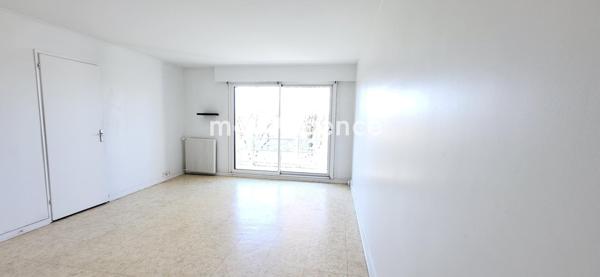 Appartement à COMBS-LA-VILLE, 77380 - 1 pièce 31m²