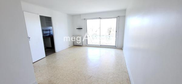 Appartement à COMBS-LA-VILLE, 77380 - 1 pièce 31m²