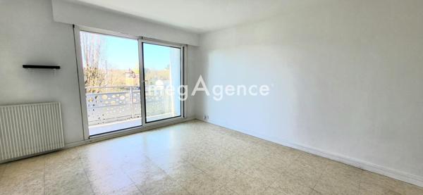 Appartement à COMBS-LA-VILLE, 77380 - 1 pièce 31m²