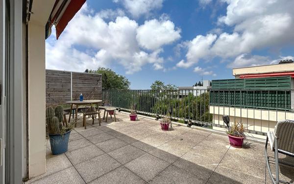 Appartement à vendre    2 pièces • 48 m2 Bayonne