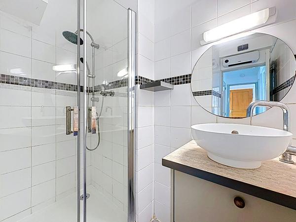 Appartement Avignon T3 de 64 m2, 2 balcons + cave