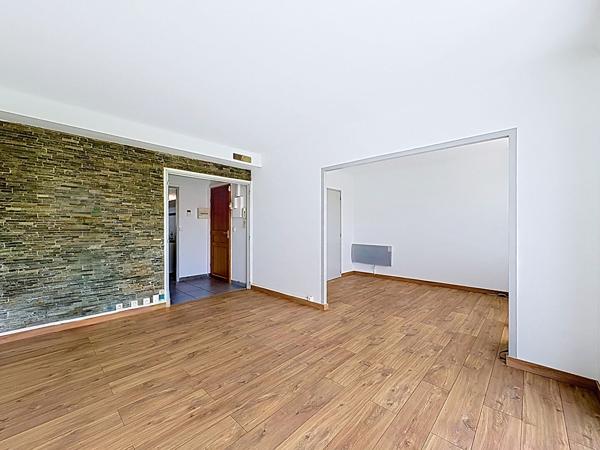 Appartement Avignon T3 de 64 m2, 2 balcons + cave