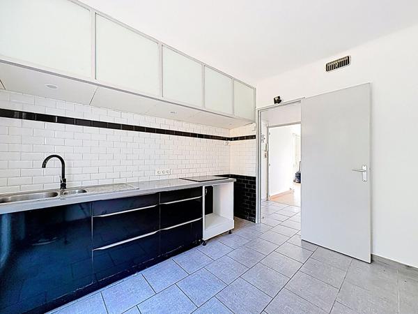 Appartement Avignon T3 de 64 m2, 2 balcons + cave