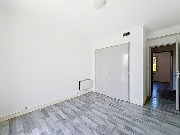 Appartement Avignon T3 de 64 m2, 2 balcons + cave