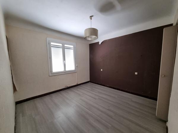NARBONNE. Maison de 75m² avec garage et terrain.