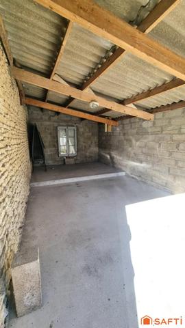 Au calme en plein centre.Ensemble immobilier: 3 maisons