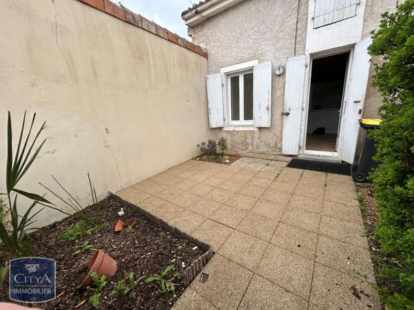 Maison à louer 2 pièces 48.85m² Angoulême (16000)