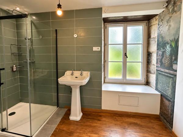 Manoir en pierre, 3 chambres, grenier aménageable, avec Gran