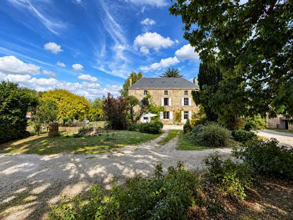 Manoir en pierre, 3 chambres, grenier aménageable, avec Gran