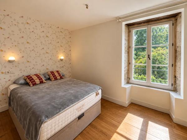 Manoir en pierre, 3 chambres, grenier aménageable, avec Gran