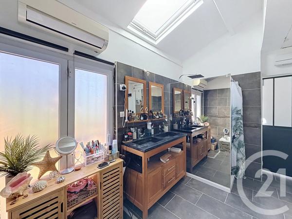 Appartement F3 à vendre  3 pièces - 82,42 m 2   SETE  - 34