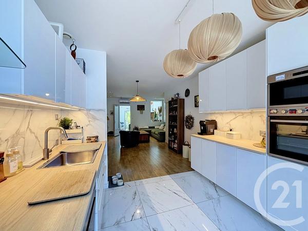 Appartement F3 à vendre  3 pièces - 82,42 m 2   SETE  - 34