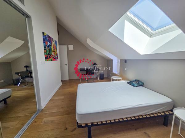 Appartement meublé haut de gamme type 4 de 145 m² avec parking et jardin