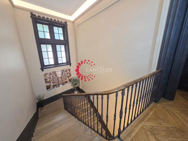 Appartement meublé haut de gamme type 4 de 145 m² avec parking et jardin